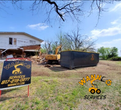 Dumpster rental in Granbury, TX to help with your clean up or demolition project.