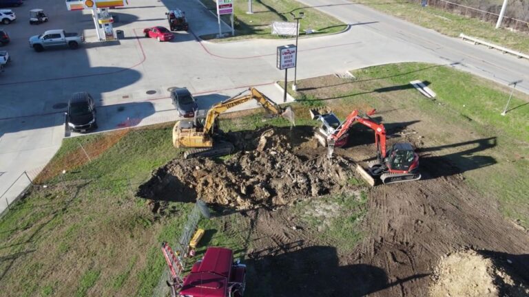 Read more about the article Quick Clip Video: Demolition Contractor Excavates Rock For Commercial Septic Tank in Fort Worth